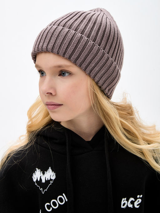 Кофейная вязаная шапка