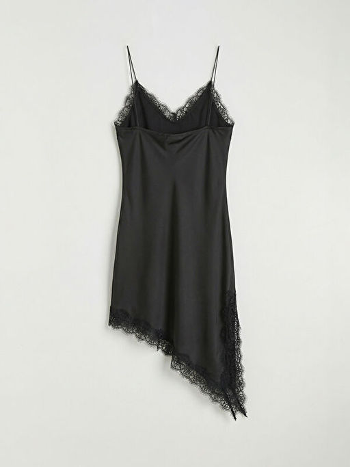 V Yaka Dantel Detayl? Saten Bluz