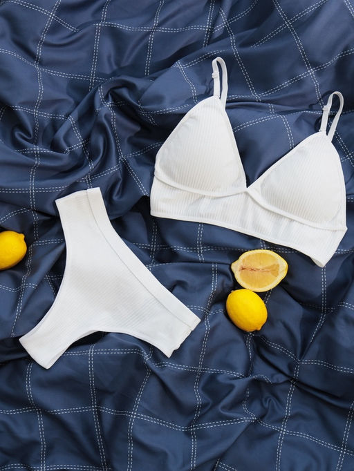 Комплект нижнего белья женский (топ, трусы) Collorista, белый, размер 42-44