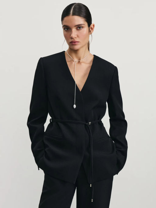 Однобортный жакет приталенного кроя с поясом / Zarina