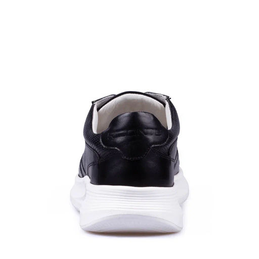 Кроссовки мужские