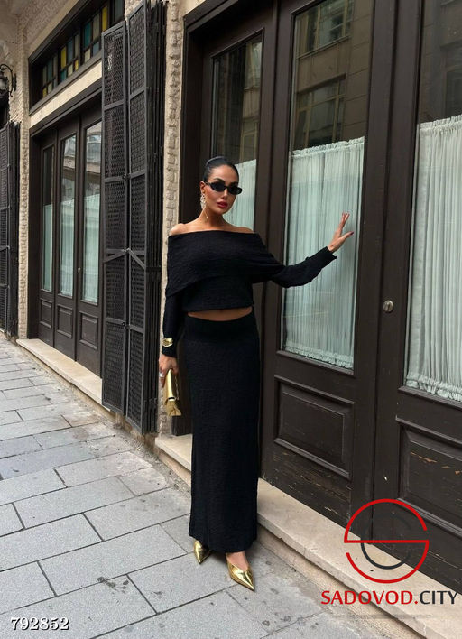 Женский костюм с юбкой