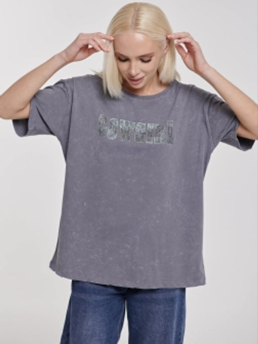 ФУТБОЛКА ЖЕНСКАЯ - Chic & charisma фото 3