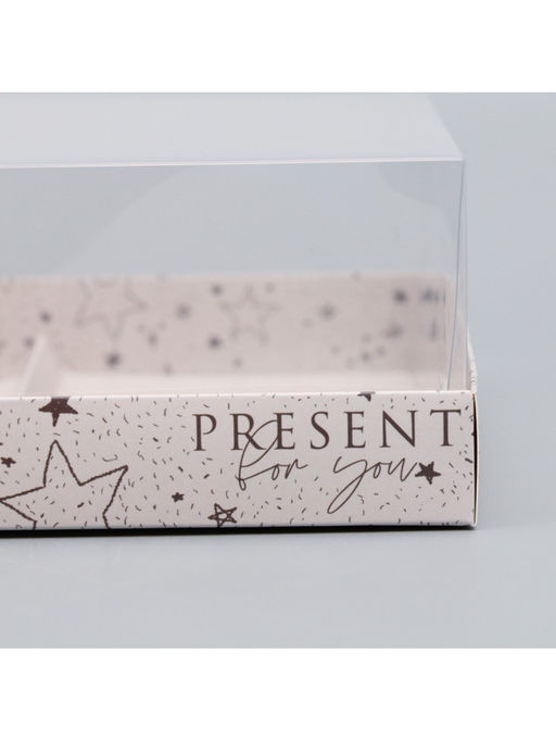 Цена за 5 шт. Коробка кондитерская для муссовых пирожных «Present for you», 17.8×17.8×6.5 см