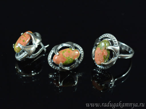 Кольцо Серьги с унакитом размер 19