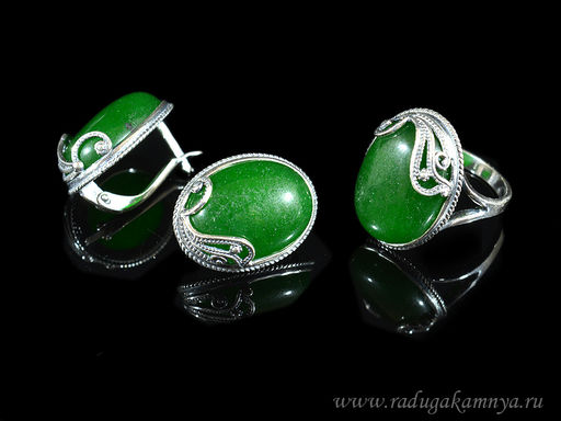 Кольцо Серьги с кварцем (имитация хризопраза) размер 17