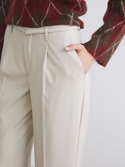 Beli Kemerli Geni? Pa?a Kad?n Pileli Pantolon