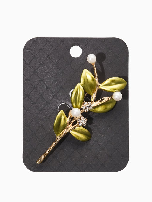 Брошь «Веточка с жемчугом», бело-зелёная в золоте