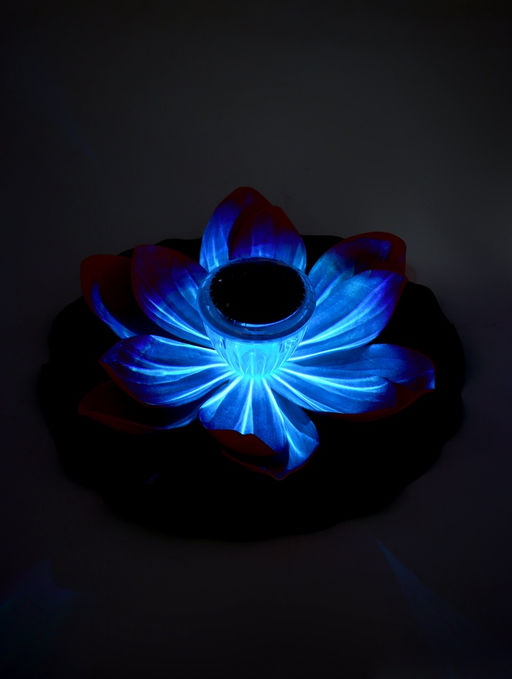 Садовый светильник для водоемов 28 х 28 х 9 см на солнечной бат-е "Лотос" красный N008