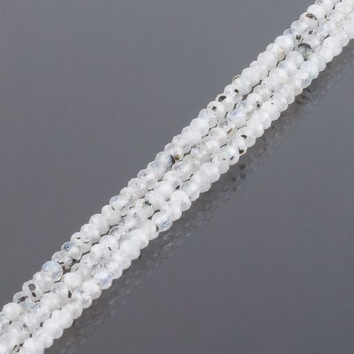 Бусины для рукоделия из Лунного камня с включением Турмалина (130 бусин)