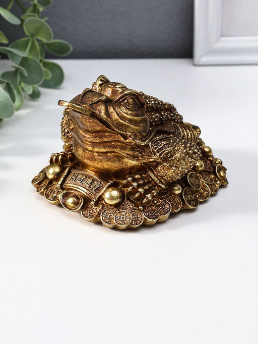 Нэцкэ полистоун "Денежная жаба с золотой монетой" 12х10,5х7,7 см