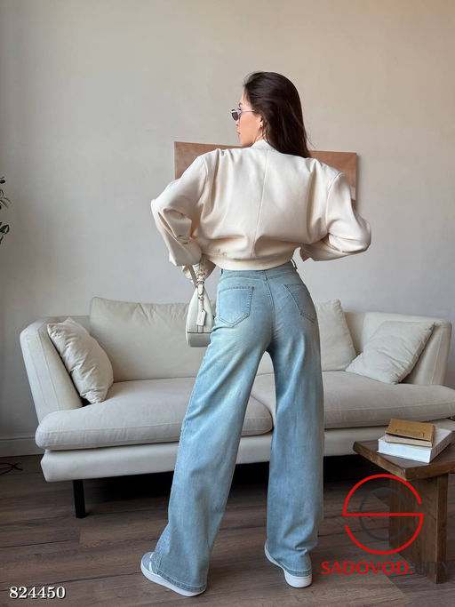 Широкие джинсы со стразами