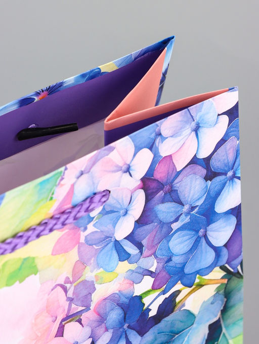 Цена за 2 шт. Пакет подарочный ламинированный вертикальный Мир фиалок, 18?22.3?10 см