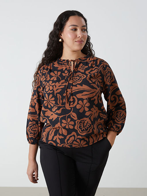 Ba?lamal? Yaka Desenli Kad?n Bluz