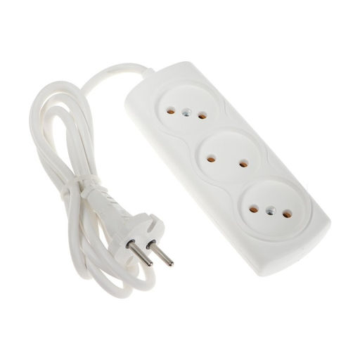 Цена за 2 шт. Удлинитель Luazon Lighting ECO, 3 розетки, 1.5 м, 10 А, 2200 Вт,ПВС 2х0.75 мм2,без з/к,белый