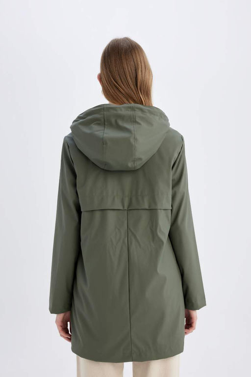 Водонепроницаемый дождевик из искусственной кожи с капюшоном и подкладкой из искусственного меха стандартной посадки - Defacto фото 7