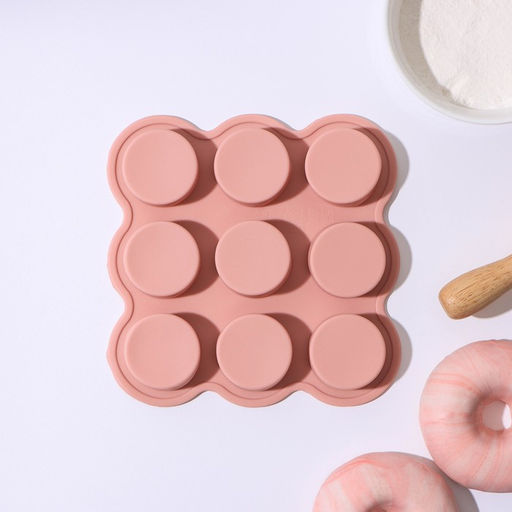 Форма для выпечки Доляна «Круг», 15.5×15.5×2 см, 9 ячеек (d=3.8 см), силикон, розовая