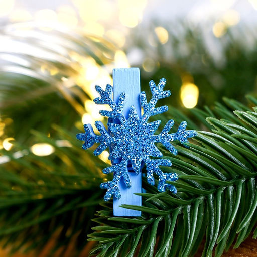 Цена за 2 шт. Прищепки для декора «Снежинки» голубые, 6 шт.