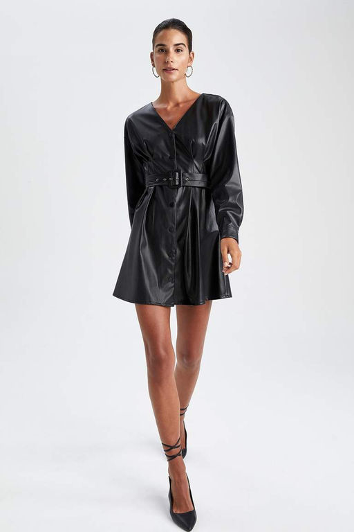 Мини-платье из искусственной кожи с V-образным вырезом и длинными рукавами - Defacto фото 4