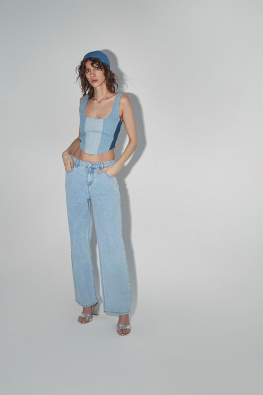 Укороченный джинсовый топ в стиле пэчворк - Incity фото 2