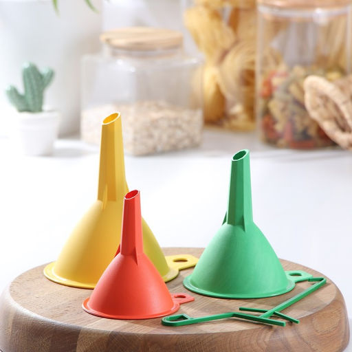 Цена за 2 шт. Набор воронок на подвеске, 3 шт., пластик, МИКС