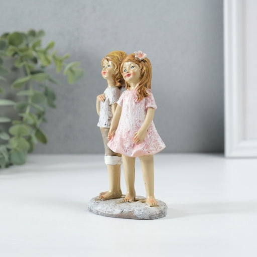 Фигурка полистоун «Мальчик с девочкой - дружба», 7.5×4.5×13 см