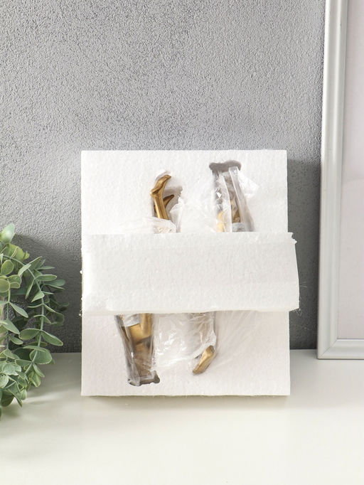 Цена за 2 шт. Сувенир полистоун "Девушка в банном полотенце" 7,5х9х19,5 см