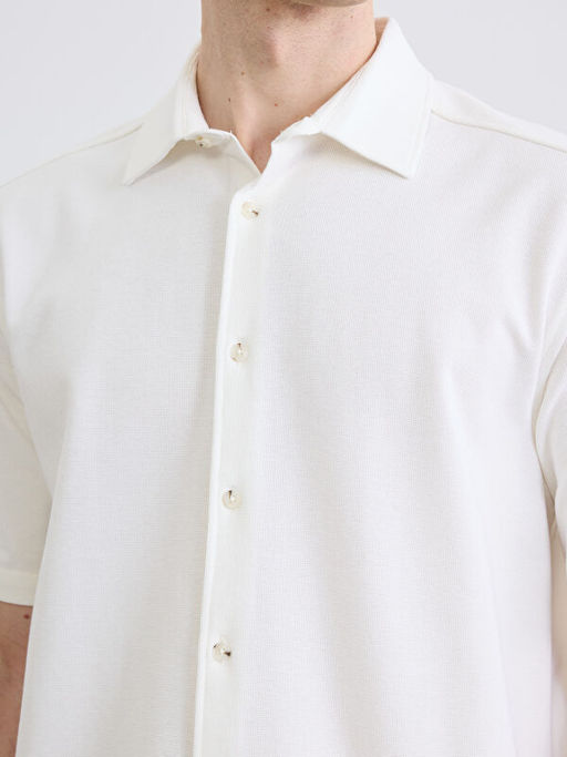 Regular Fit Dokulu Erkek G?mlek