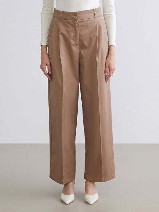 Loose Fit Geni? Pa?a Kad?n Pileli Pantolon