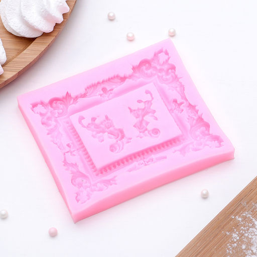 Молд для заливки «Рамка, лепнина», силикон, 9,5×11,5 см, розовый