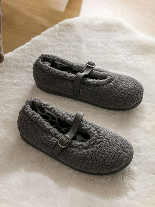 Kad?n Pel?? Ev Terli?i