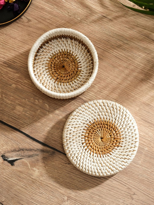 Корзинка плетёная из ротанга, 14×14×5.5 см