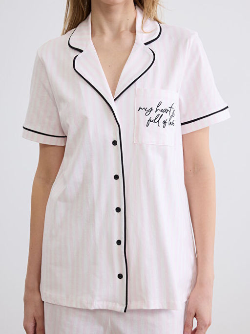 G?mlek Yaka ?izgili Kad?n ?ortlu Pijama Tak?m?