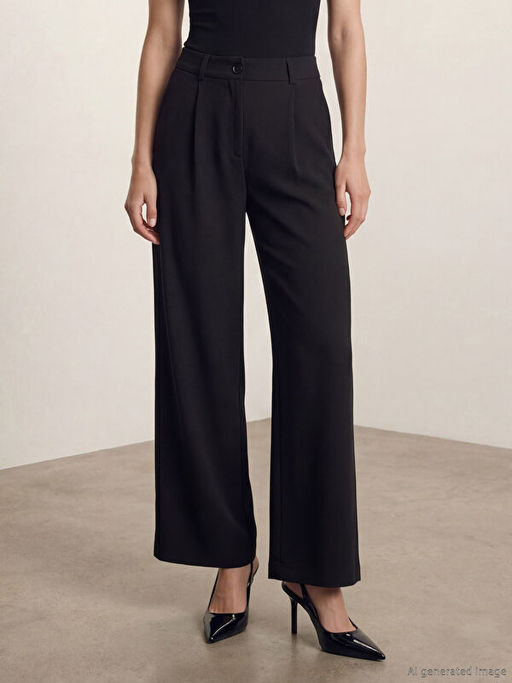 Standart Fit Kad?n Pileli Kuma? Pantolon