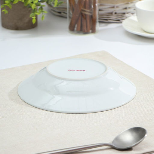 Тарелка керамическая глубокая Доляна Маки, 600 мл, d=20,5 см, цвет белый  фото 3