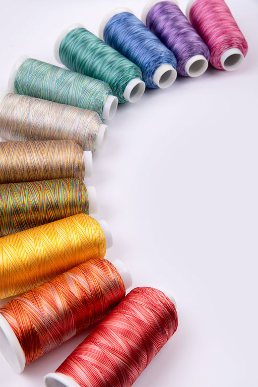 Нитки для вышивания Gamma мультиколор M120/2 100% вискоза 5000 я