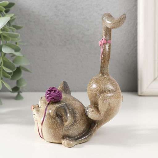Цена за 2 шт. Фигурка полистоун лак «Кошечка играет с клубком», 9.5×8×12.5 см