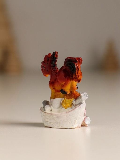 Фигурка полистоун «Конь и служба», 4.5×2.5×5 см, МИКС