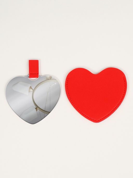 Зеркало карманное «Сердце», 8.4×9.5 см, в чехле из искусственной кожи, красное