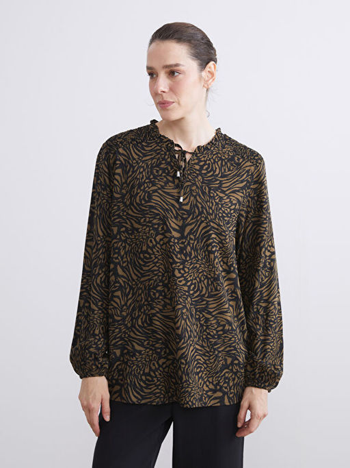 Ba?lamal? Yaka Desenli Bluz