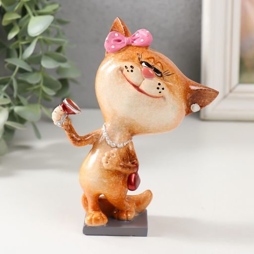 Цена за 2 шт. Фигурка полистоун лак «Кошечка с бокалом», 8.3×6.2×13.8 см