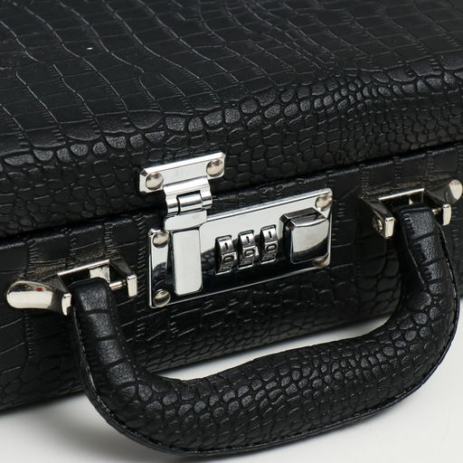 Шкатулка кожзам для украшений Кейс. Кожа крокодила чёрная 18,5х24х9 см - Simaland фото 3