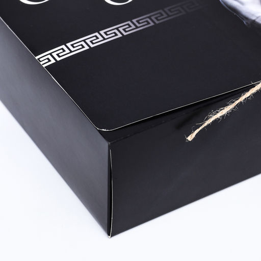 Коробка складная подарочная Самому сильному 31?24.5?8 см