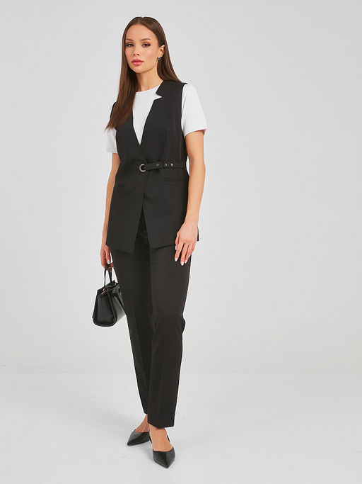 Жилет с ассиметричным оформлением борта