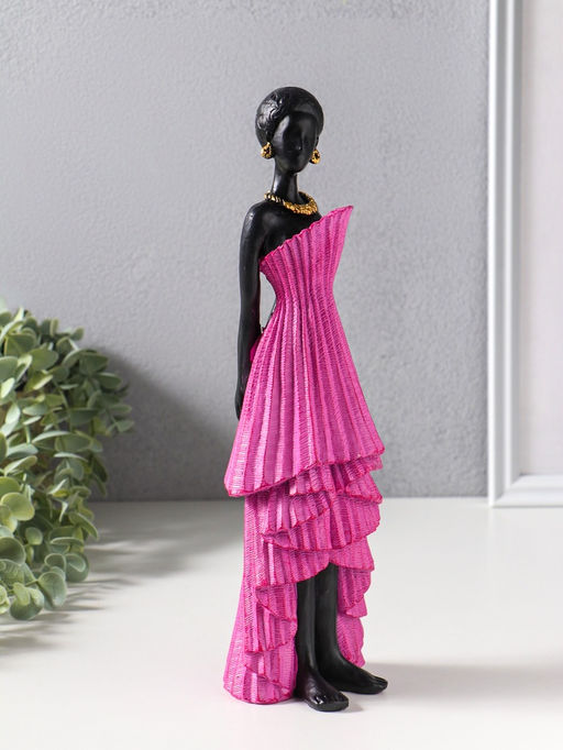Фигура полистоун «Девушка в ярко-розовом платье с оборками», чёрный, 9×8.5×30.5 см