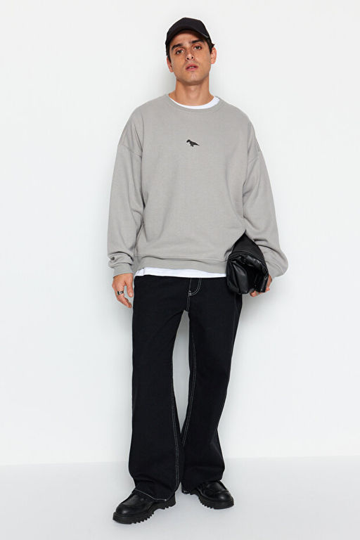 Gri Bisiklet Yaka Oversize/Geni_ Kesim __i Polar Dinozor Nak__ Sweatshirt TMNAW24SW00064 - Trendyolmilla фото 2
