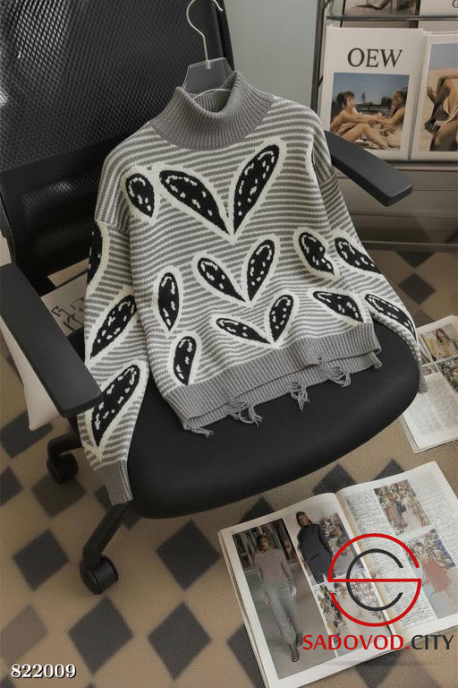 Свитер женский с рисунком