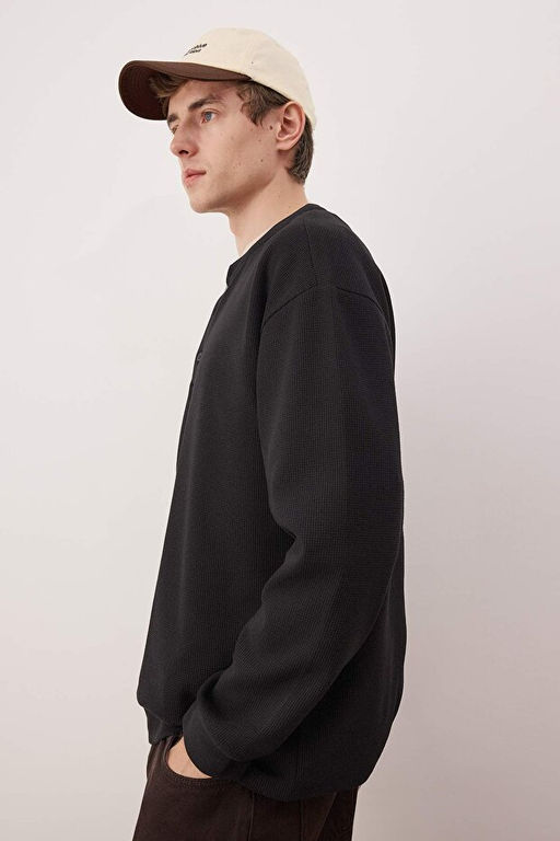 Siyah Oversize/Geni_ Kesim Waffle Dokulu Uzun Kol D__meli T-shirt TMNAW26TS00004 - Trendyolmilla фото 2