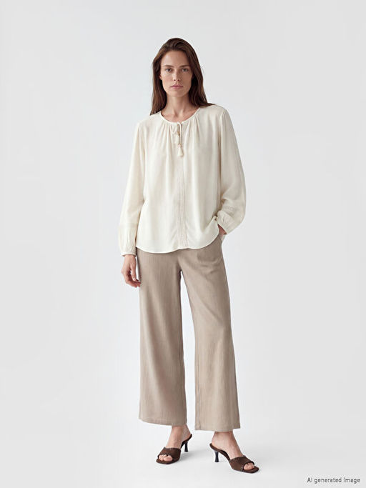 Ba?lamal? Yaka Dokulu Bluz