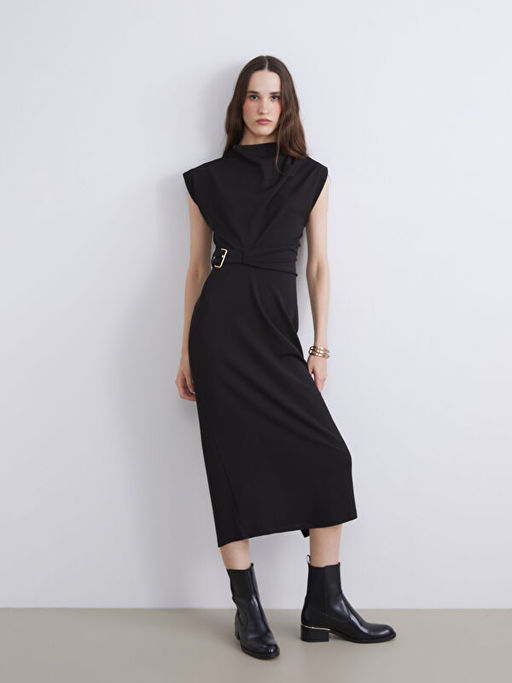 Dik Yaka B?zg?l? Elbise